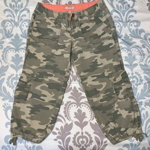 Tommy Jeans Camo Capri Pants